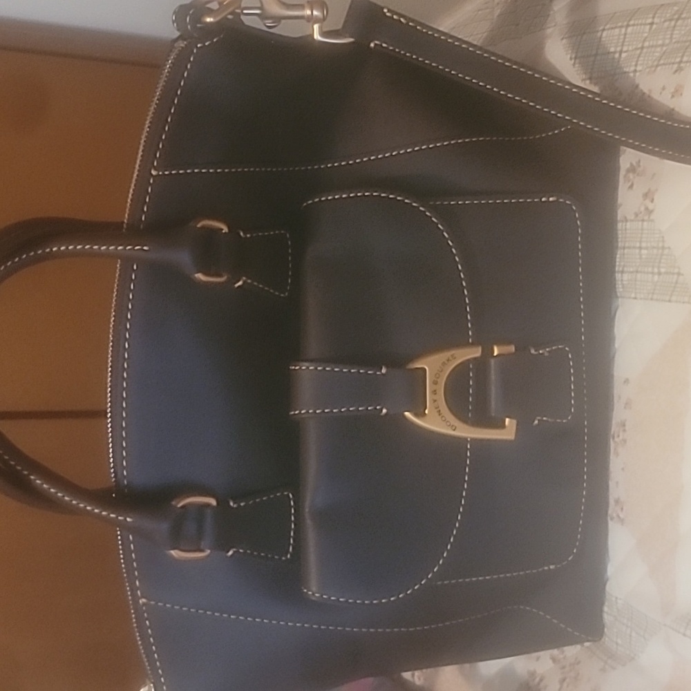 Beautiful Dooney and Bourke Purse